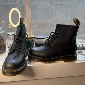 BRAND NEW NEVER WORN black doc martens!
